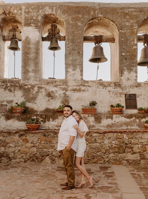 san juan capistrano engagement shoot at the San Juan capistrano mission San Juan Capistrano Mission, San Juan Capistrano Wedding, Hacienda Wedding, Mission San Juan Capistrano, Pre Wedding Photoshoot Outfit, Cute Engagement Photos, Engagement Inspo, San Juan Capistrano, Orange County Wedding