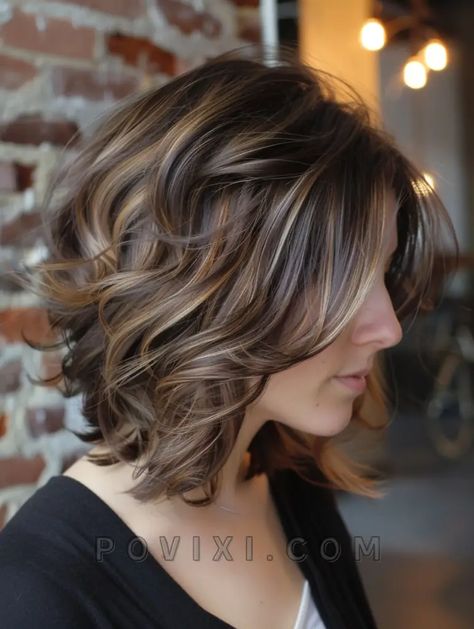 Highlights Brown Hair Short Curly, Long Layered Pixie, Stacked Inverted Bob, Inverted Bob Haircut, Layered Pixie, Bob Haircut Ideas, Stacked Bob Hairstyles, Hair Color Options, Medium Layered Haircuts