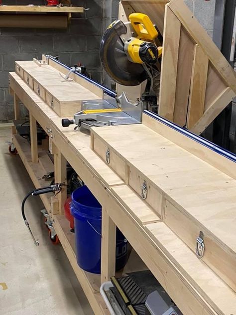 Garage Workbench Plans, Diy Garage Work Bench, Workbench Plans Diy, Woodworking Shop Plans, Diy Garage Door, Woodworking Shop Layout, Woodworking Shop Projects, Tool Storage Diy, Diy Sofa Table