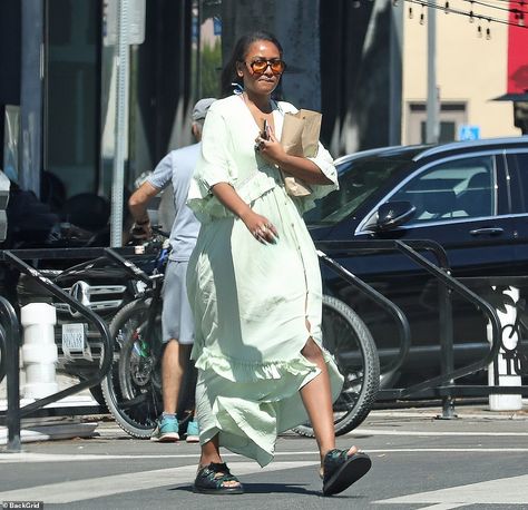 Sasha and Malia Obama wear green outfits to run errands in LA Sasha And Malia Obama, Pale Green Dress, Obama Daughter, Sasha Obama, Malia Obama, Long Jean Shorts, Long Denim Shorts, Green Outfits, Green Fur