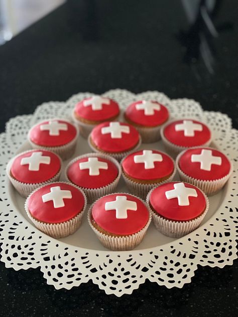 Perioperative Nurses Week, Switzerland Decor, Country Cakes, Perioperative Nursing, Swiss House, 1 August, Nurses Week, International Day, Party Food