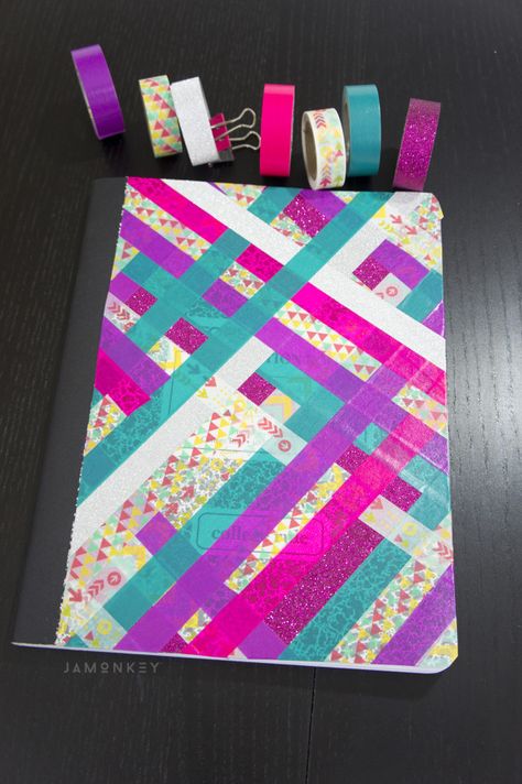 With Back to school happening in just a matter of weeks, it's such a fun and great idea to show up to school with your own customized notebooks.  I'm a not Diy Washi Tape, Washi Tape Notebook, Notebook Diy, Diy School, Diy Back To School, Washi Tape Crafts, School Supplies Organization, Washi Tape Diy, Back To School Crafts