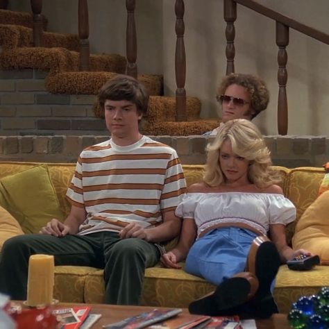 That 70s Show Outfits, 70s Show Outfits, That 70s Show Aesthetic, Jackie Burkhart Outfits, Eric Foreman, Show Outfits, Eric Forman, Three’s Company, Lisa Kelly