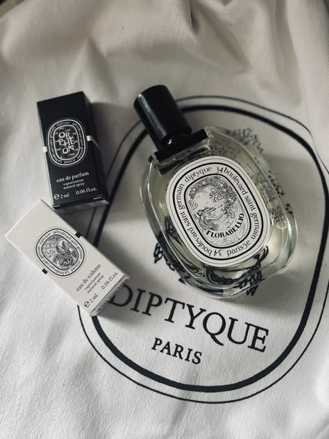 Diptyque Aesthetic, Parfum Aesthetic, Fragrance Aesthetic, Diptyque Perfume, Mens Perfume, Diptyque Paris, Shopping Pictures, Perfume Packaging, Perfume Lover