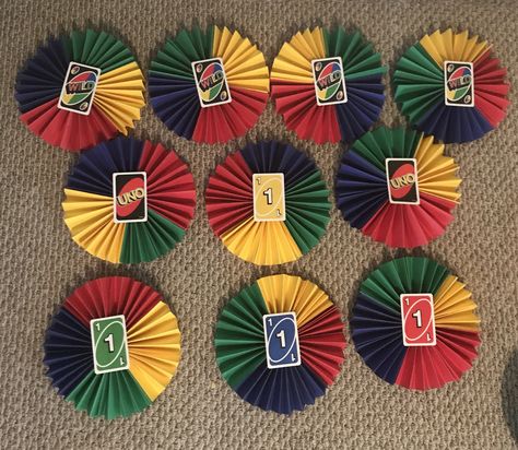 Diy uno decorations 1st birthday party Uno Decorations, Uno Party Centerpieces, Uno Centerpiece, Uno Party, Uno Decorations Ideas, Uno Party Decorations, Uno Birthday Party, Uno Birthday Party Theme Decoration, Uno Themed First Birthday Centerpieces