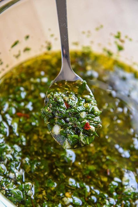 Vegan Dressing Recipes, Argentinian Chimichurri, Cilantro Chimichurri, Chimichurri Sauce Recipe, Easy Salad Dressing Recipes, Chimichurri Recipe, Easy Salad Dressing, Salad Dressing Recipes Homemade, Italian Salad Dressing