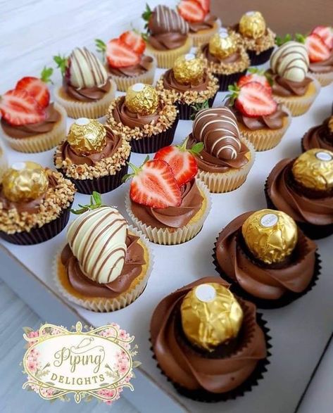 Gourmet Cupcakes, Cupcake Flavors, Vanilla Cupcakes, Double Chocolate, Mini Desserts, Healthy Baking, Mini Cakes, Yummy Food Dessert, Cupcake Recipes