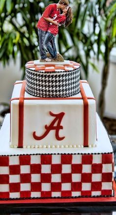 Alabama Grooms Cake, Alabama Cake, Grooms Cake Hunting, Alabama Cakes, Grooms Cake Tables, Sunflower Weddings, Grad Cakes, Football Cakes, Grooms Table