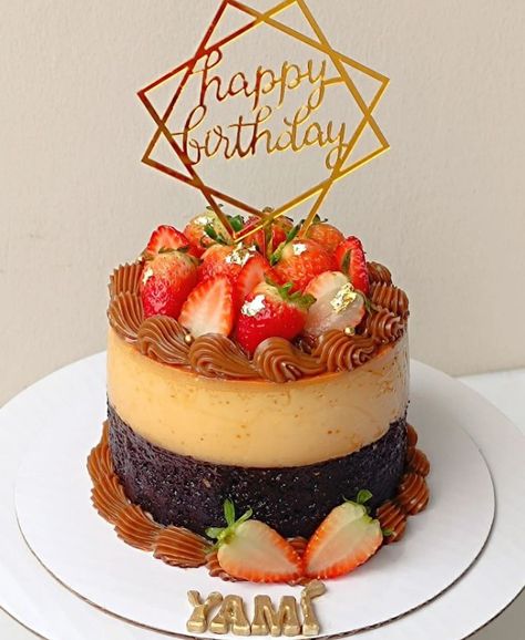 Choco Flan Cake Decor, Birthday Cake For Dad Ideas, Chocoflan Decoration Ideas, Vanilla Cake Recipe Moist, Cake Reference, Chocoflan Cake, Choco Flan, Flan Cake, Dad Birthday Cakes