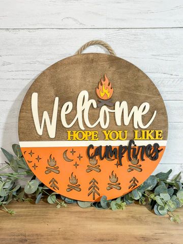 A decorative home item for anyone. Every month a new design is released for every occasion. Each kit comes ready with all the supplies. These make great paint party activities or just a fun time. Tree Moon, Door Hangers Diy, Tiered Tray Diy, Bbq Set, Wood Items, Hanger Diy, Fall Door Hangers, Tray Diy, Camping Decor