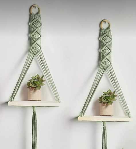 Macrame Hanging Shelf, Beautiful Bedroom Designs, Indoor Plant Wall, Macrame Shelf, Crochet Placemat Patterns, Birthday Room Decorations, Hanging Plant Wall, Hanging Craft, Wall Hanging Shelves