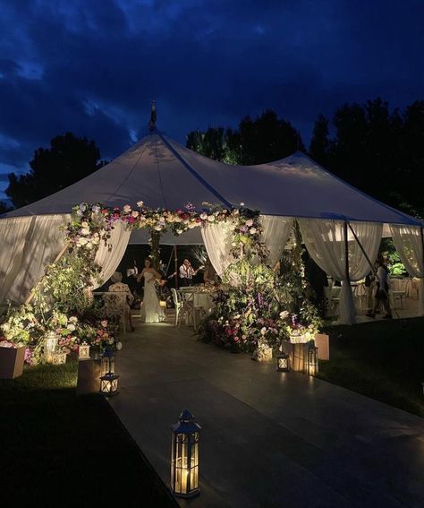 Pretty Wedding Decor, Tent Wedding Aesthetic, Outside Tent Reception, Quince In Backyard, Hampton’s Wedding, Gazebo Wedding Reception, Outdoor Quinceanera Ideas Tent, Tent Venue Wedding, Candle Wedding Aesthetic