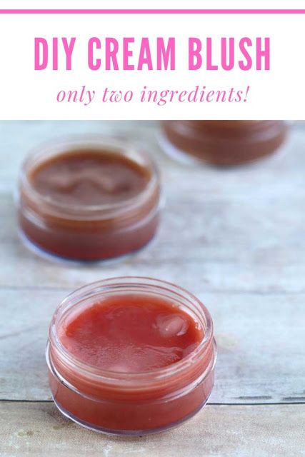 How to make diy blush without beetroot and without arrowroot.  This natural blush recipe is easy and only has two ingredients.  It won’t clog pores.  You can get the right makeup shade for your skin tone.  This diy cream blush is easy to make natural makeup.  This is one of the best beauty hacks.  #diy #blush #creamblush #diymakeup #makeup #sheabutter #easy #beautyhack #beauty Diy Cream Blush, Blush Recipe, Diy Blush, Homemade Blush, Diy Makeup Recipe, Creme Blush, Makeup Recipes, Diy Cream, Makeup Shades