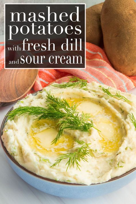 A blue bowl filled with mashed potatoes with dill and sour cream. Black text box with with text that reads the recipe's name. Sour Cream And Onion Chips, Potatoes With Dill, Recipes For Rice, Onion Chips, Sour Cream Potatoes, Dill Potatoes, Potatoes Broccoli, Vegetable Appetizers, Fluffy Mashed Potatoes