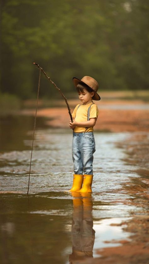 Fishing Photo Shoot, Boy Photoshoot Ideas, Storybook Photography, Boy Photoshoot, Easter Photoshoot, Photography Mini Sessions, Fishing Photography, Fishing Pictures, Fairytale Photography