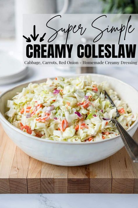 If you need a Classic Creamy Coleslaw recipe then this is the one for you! It is made with shredded green cabbage, carrots, and red onion dressed in a creamy homemade coleslaw dressing. This is an easy coleslaw recipe that will be a wonderful side dish at any dinner, especially a bbq or cookout! Coleslaw Dinner Ideas, Quick And Easy Slaw Recipe, Coleslaw Recipe Healthy, Coslaw Recipes Dressing, Best Coleslaw Dressing Recipe, Easy Cole Slaw, Cabbage Coleslaw Recipe, Best Coleslaw Dressing, Classic Coleslaw