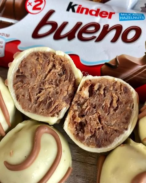 Woman shows how to make mouth-watering Kinder Bueno truffles using just four ingredients Kinder Bueno Recipes, Fitwaffle Kitchen, Bueno Recipes, Bueno White, Biscoff Recipes, Dessert Truffles, Food Content, Truffle Recipe, London Food