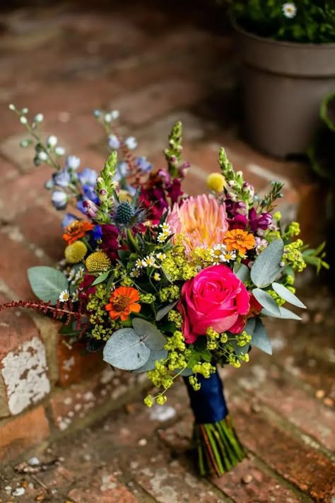 Garden Theme Wedding Flowers, June Wildflower Wedding, Bright Wedding Bouquet, Wildflower Bridal Bouquets, Colorful Bridal Bouquet, Small Wedding Bouquets, Wedding Bouquet Ideas, Bridal Bouquet Summer, Colorful Wedding Bouquet