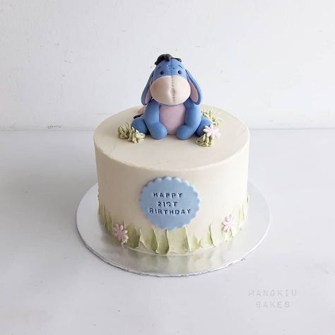 Rustic Winnie The Pooh Cake, Eeyore Cake Ideas, Eeyore Birthday Cake, Eeyore Birthday Party, Eyore Cake, Eeyore Baby Shower Ideas, Cute Blue Cake, Winnie Pooh Cake, Eeyore Cake