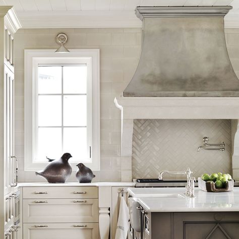 Range Hoods Classic - Q1 '20 - François & Co. Kitchen Hood Design, Kitchen Vent Hood, Hood Ideas, Kitchen Vent, Kitchen Range Hood, Kitchen Hoods, Kitchen Design Trends, Kitchen Range, Farmhouse Style Kitchen