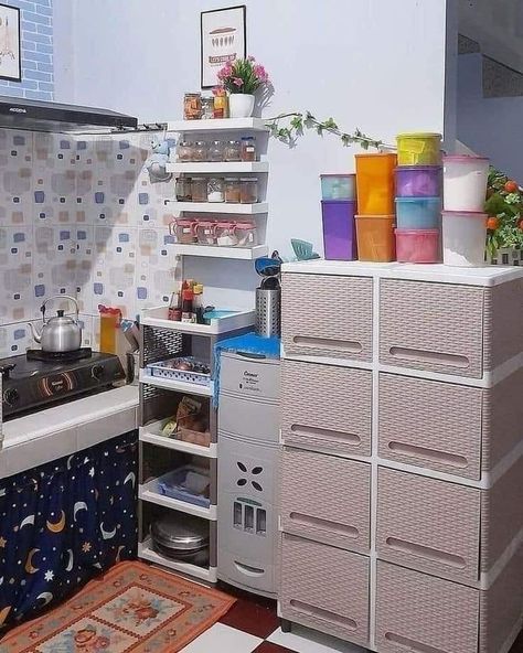 Organize Small Kitchen, Trendy Kitchen Design, Model Dapur, Kitchen Decor Collections, Indian Room Decor, Desain Pantry, Simple Kitchen Design, Indian Home Design, Interior Design Your Home