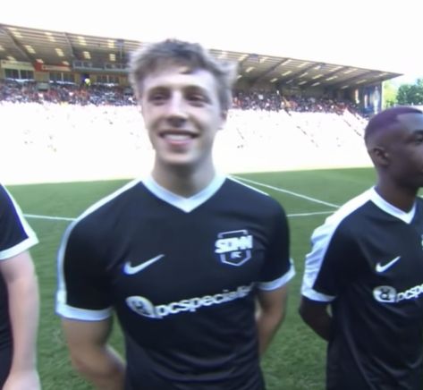 W2s Charity Match, Harry Lewis Charity Match, Harry Lewis Aesthetic, Sidemen Charity Match, Harry Lewis W2s, Harry Sidemen, Harry W2s, Sidemen Members, Harry Lewis