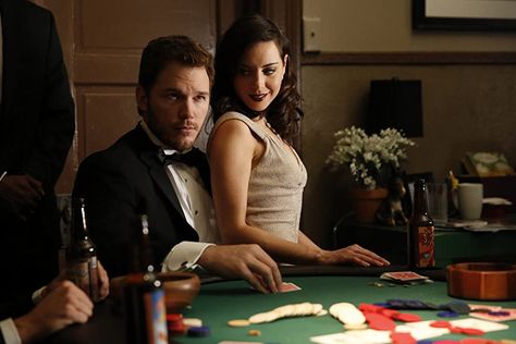 Chris Pratt Aubrey Plaza, Kathryn Hahn, Aubrey Plaza, Chris Pratt, Girl Crushes, Parks And Recreation, Scarlett Johansson, Karate, Cool Girl