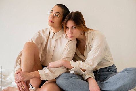 Two Women In Cream Tones Outfits Lean On Each Other by Federica Giacomazzi Daydreaming Aesthetic, Siren Photoshoot, Character Posing, Group Posing, Posing Reference, Love Photoshoot, Poses To Draw, Fun Poses, Cream Tones