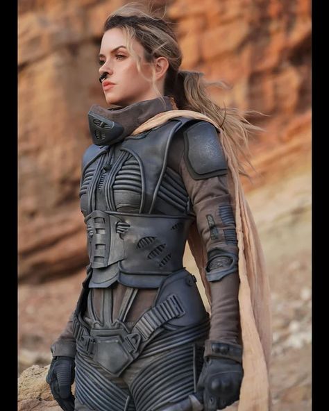 Dune Cosplay, Dune Film, Dune Art, Apocalyptic Fashion, Futuristic Fashion, Film Serie, Halloween Cosplay, Outfits Aesthetic, Costume Design