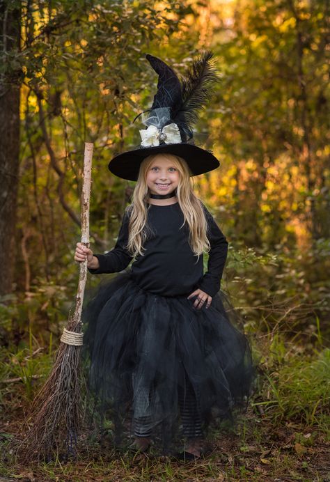 DIY Witch costume Girl Witch Costume Kids Diy, Baby Witch Costume Diy, Witch Costumes Kids Diy, Witch Outfit Halloween Diy, Easy Diy Witch Costume Women, Girls Witch Costume Diy, Witch Costume Ideas Diy, Mommy And Me Witch Costume, Diy Girl Witch Costume