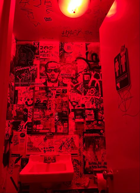 Red•band posters•graffiti Red Grunge Bedroom, Red Band Posters, Red Spray Paint Aesthetic, Grungy Red Aesthetic, Red And Black Graffiti, Red Graffiti Aesthetic, Red Graffiti, House Show, Red Band