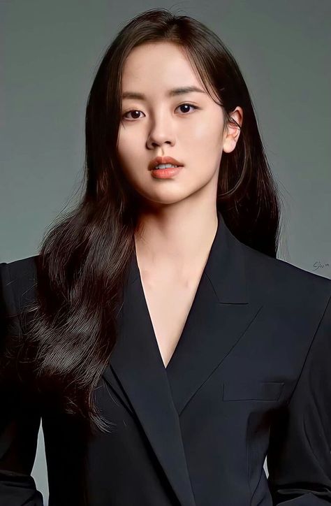 Profesional Photography, Business Portraits Woman, Professional Profile Pictures, Interesting Poses, Professional Headshots Women, Korean Photoshoot, Headshots Women, Kim So Hyun, Business Photoshoot