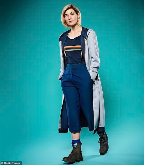 Jodie Whittaker, the 13th Doctor (2018) Doctor Who Inspired Outfits, Jodi Whittaker, Doctor Who Outfits, Doctor Who Costumes, Doctor Who Wallpaper, Thirteenth Doctor, Doctor Costume, Doctor Outfit, Jodie Whittaker