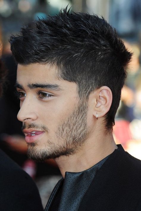 Zayn Malik Hairstyle Short, Zayn Malik Photoshoot, Haircut Names, Men Fade Haircut Short, Fade Haircut Curly Hair, Classic Mens Hairstyles, Haircut Names For Men, Zayn Malik Hairstyle, Zayn Malik Photos