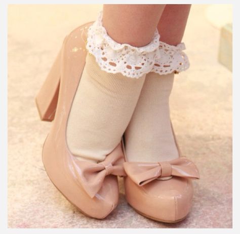 These shoes are absolutly DARLING. :) Mode Rockabilly, Frilly Socks, Kawaii Shoes, Cute Heels, Socks And Heels, Girly Shoes, Aesthetic Shoes, Doll Shoes, Kawaii Clothes