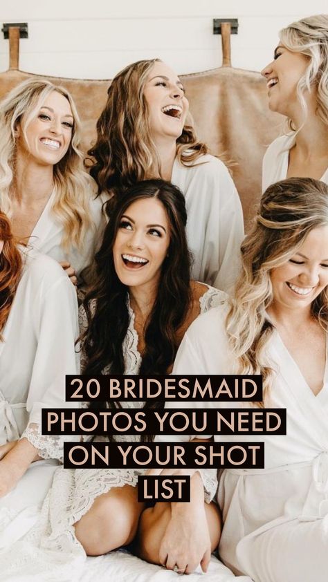 Bridesmaid Beach Photoshoot, Unique Bridesmaid Photo Ideas, Bridal Squad Photos, Photo Ideas For Bride And Bridesmaids, Bride With Bridesmaids Poses, Cute Bridesmaid Pictures, Funny Bridal Photos, Wedding Entourage Photoshoot Ideas, Photos Of Bride And Bridesmaids