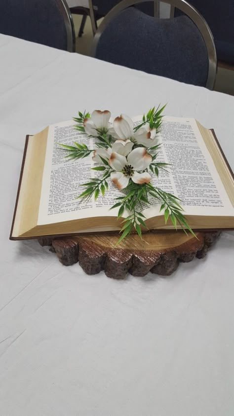 Church Table Centerpieces, Bible Verse Room Decor, Church Altar Decor, Communion Table Decorations, Pastor Retirement, Church Table, Pastor Appreciation Day, Sanctuary Decor, Pastor Anniversary