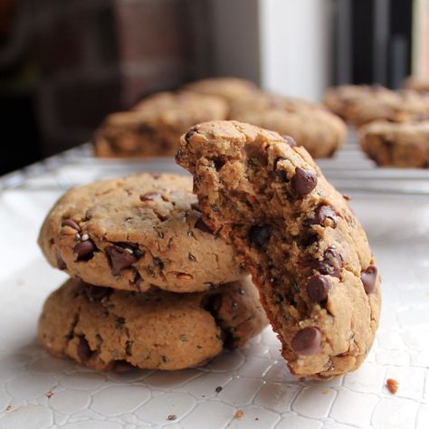 Lentil Cookies, Super Cookies, Healthy Cookie, Secret Identity, Crazy Cookies, Two Eyes, Healthy Vegan Desserts, Baking Substitutes, Healthy Cookie Recipes