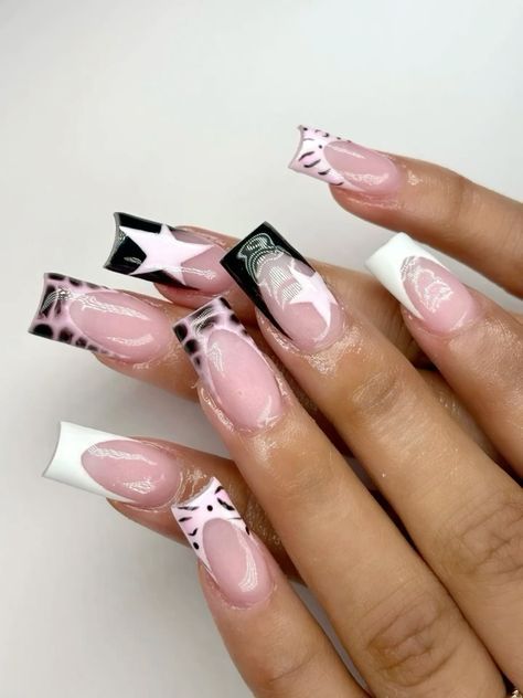 Nail Ideas Y2k Pink, Y2k Inspo Nails, Y2k Nail Inspo Black, Pink Leopard Print Nails Acrylic, Black And White Y2k Nails, Pink Black White Nails, Kesha Nails, Black N Pink Nails, Black White Pink Nails