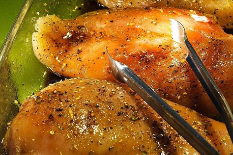 Easy Chicken Marinade Recipe to Keep Your Meat Moist Easy Chicken Breast Marinade, Chicken Fondue, Chicken Breast Marinade Recipes, Chicken Breast Marinade, Grilling Chicken, Easy Chicken Marinade, Marinate Chicken, Grill Chicken, Chicken Marinade Recipes