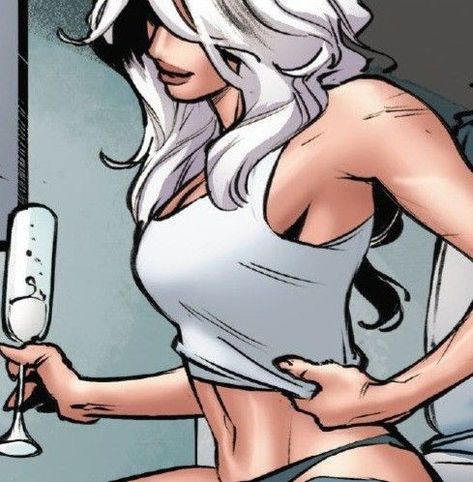 Felicia Hardy Black Cat, Looking Respectfully, Black Cat Comics, Spiderman Black Cat, Felicia Hardy, Black Cat Aesthetic, Black Cat Marvel, Elvira Mistress Of The Dark, Black Spiderman