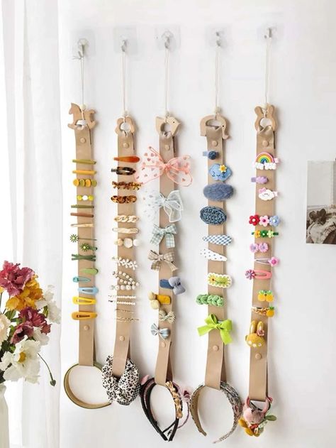 1pc Random Hanging Hair Clip Storage Belt | SHEIN USA Hair Clip Organization, Hairpin Organizer, Hair Accessories Organization, Diy Organizing Ideas, Barrette Holder, Hair Bow Hanger, Hair Clip Storage, Headband Storage, Hair Clip Organizer