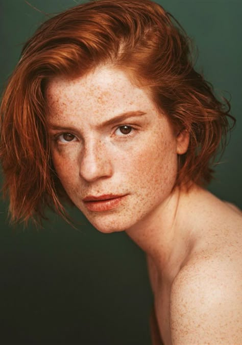 Luca Hollestelle redhead | 2023-02-26 Luca Hostelle, Luca Hollestelle, Women With Freckles, Short Red Hair, Ginger Women, Ginger Girls, Face Photography, Poses References, Ginger Hair