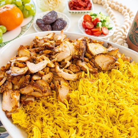 SHAWARMA RICE : Authentic Royal® Chicken Shawarma And Rice, Chicken Shwarma And Rice, Chicken Shawarma Plate, Chicken Shawarma Rice Bowl, Shawarma Side Dishes, Middle Eastern Basmati Rice Recipes, Shawarma Sides, Chicken Shawarma Sides, Shawarma And Rice