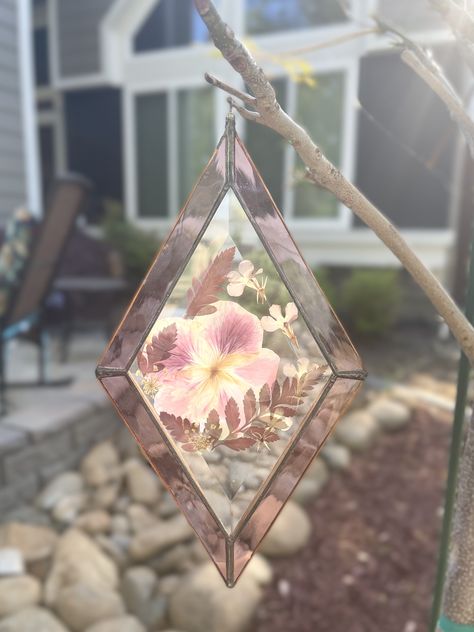 Beautiful pressed flower stained glass. $10 + shipping Stained Glass Dried Flowers, Pressed Flower Stained Glass Diy, Stained Glass With Dried Flowers, Stained Glass With Pressed Flowers, Stained Glass Pressed Flowers, Stained Glass Flowers Patterns, Stained Glass Frames, Lead Light, Flower Stained Glass