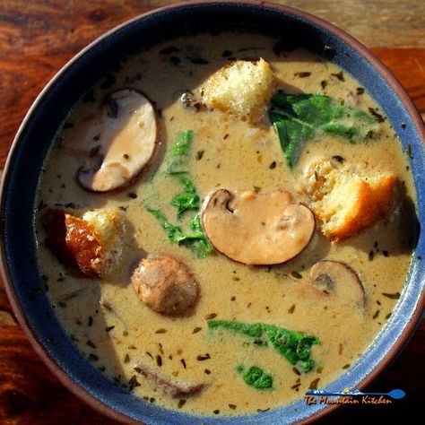 Mushroom Spinach Soup Mushroom Spinach Soup, Cream Of Spinach Soup, Creamy Spinach Soup, Vegan Mushroom Soup, Spinach Soup Recipe, Spinach Tortellini Soup, Mushroom Spinach, Wilted Spinach, Mushroom Soup Recipes