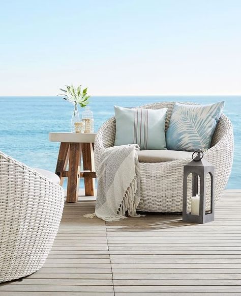 Outdoor coastal decor