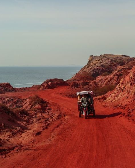 Is that a Tuc Tuc Motor on the bloody island? Qeshm Island Iran! Support your @classyparsy with comments for more of Iranian nature and art ساحل سرخ جزیره هرمز photo by: @sam_yad7 Car Iranian, Qeshm Island Photography, Yazd Iran Photography, Qeshm Island, Gheshm Island Iran, Qajar Dynasty, Perspolice Shiraz Iran, Cyrus The Great, Persian Style