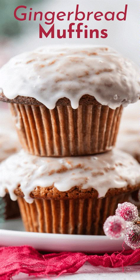 Prepare for rave reviews of "the best Christmas muffin" once you bake these bakery-style gingerbread muffins! Coated with a sweet vanilla glaze, they taste just like gingerbread cookies. Muffin Christmas, Glazed Gingerbread, Gingerbread Muffins Recipe, Moist Gingerbread, Christmas Muffins, Muffins Blueberry, Gingerbread Muffins, Doughnut Muffins, Applesauce Muffins