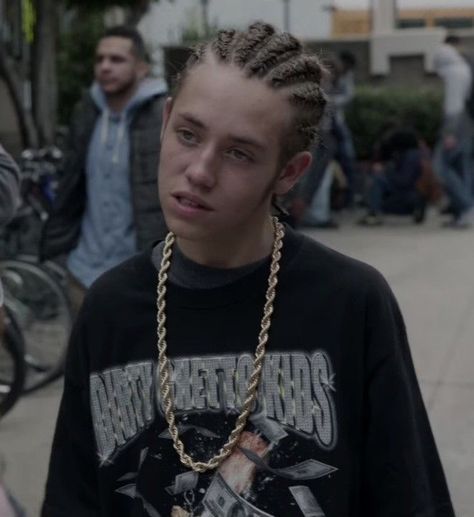 Carl Gallagher Braids, Carl Costume, Carl Shameless, Shameless Scenes, Shameless Characters, Carl Gallagher, Best Marvel Characters, Famous Men, Hottest Guy Ever